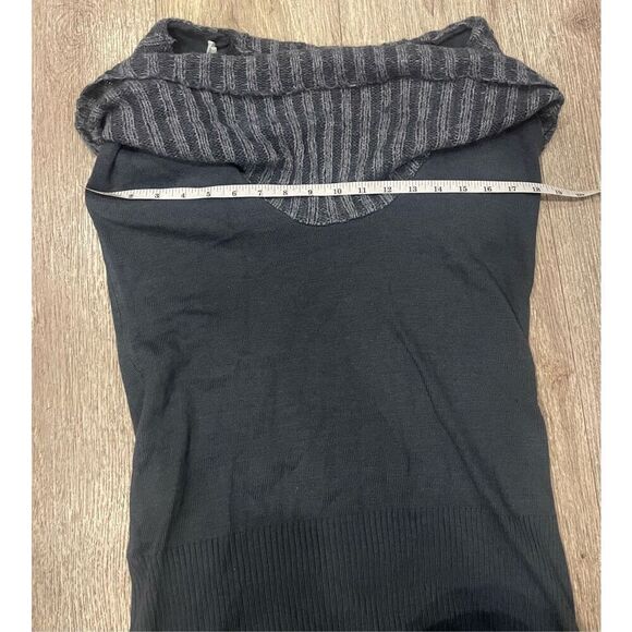 Dots Short Sleeve Sweater Grey Large New - Picture 3 of 5